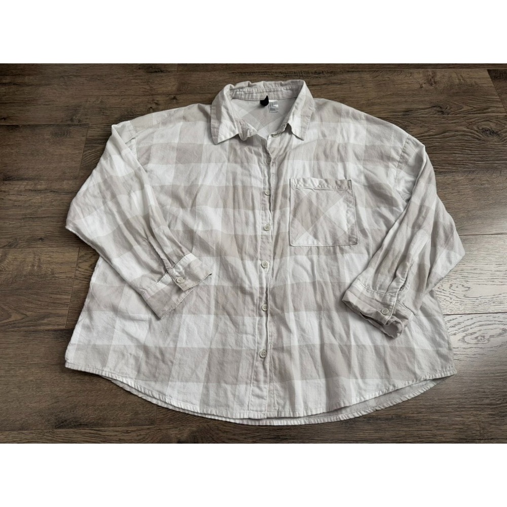 EUC Womens Divided H&M plaid‎ oversized button up 100% cotton size M